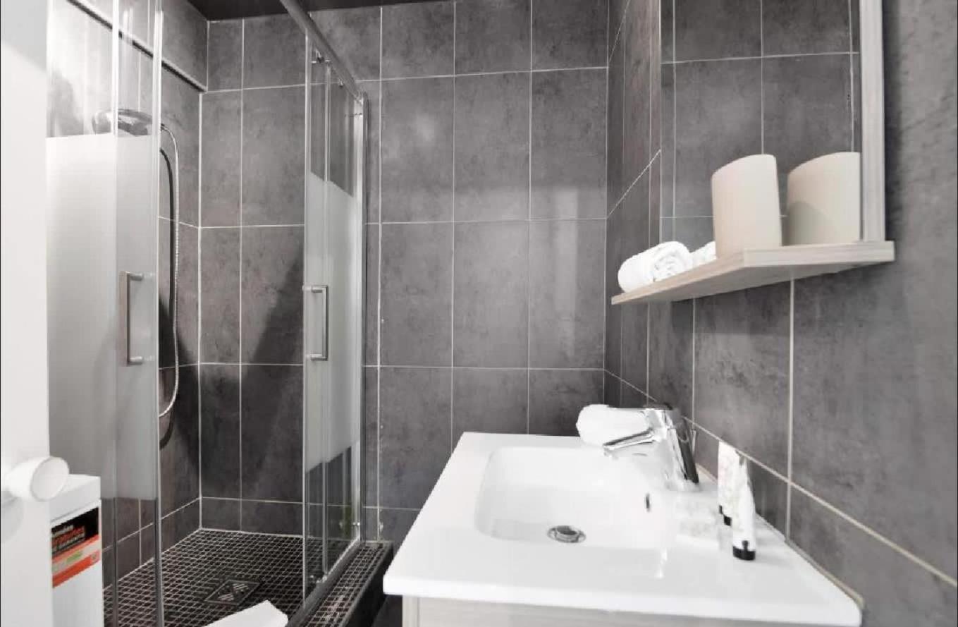 Le Versailles Plaisir Et Confort En Centre-ville, Pour Sejours En Famille Ou Business Apartment Cannes